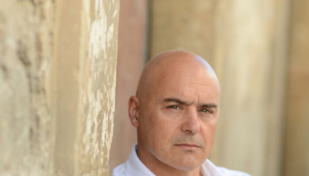 Luca-Zingaretti.jpg Luca-Zingaretti.jpg