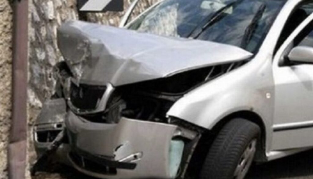 schianto.jpg schianto.jpg