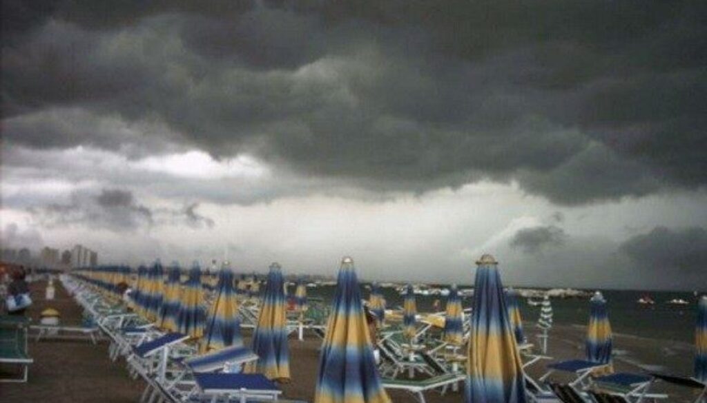 temporale-estivo.jpg temporale-estivo.jpg