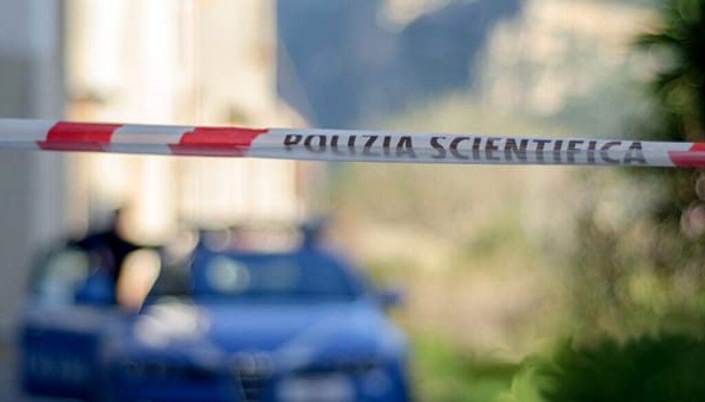 polizia-scientifica-3-2.jpg polizia-scientifica-3-2.jpg