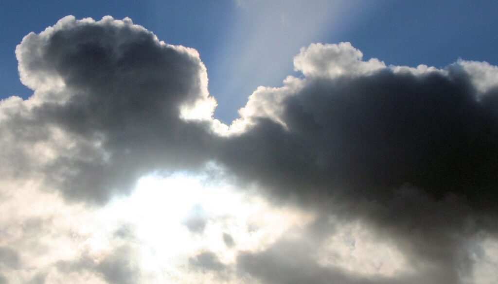 1637401578_nuvole_sole_cielo_meteo-12.jpg