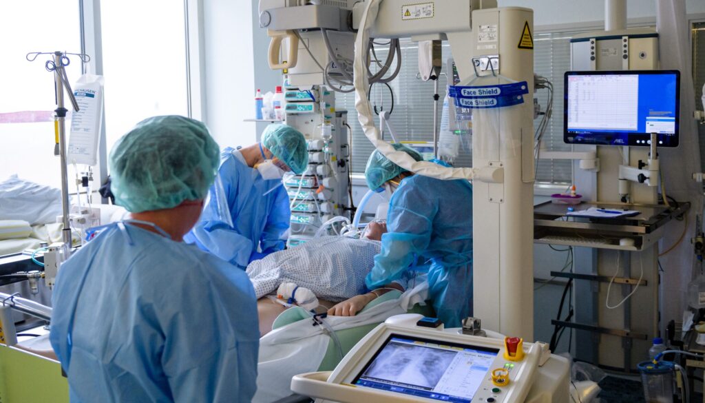 1637484260_terapia-intensiva.jpg