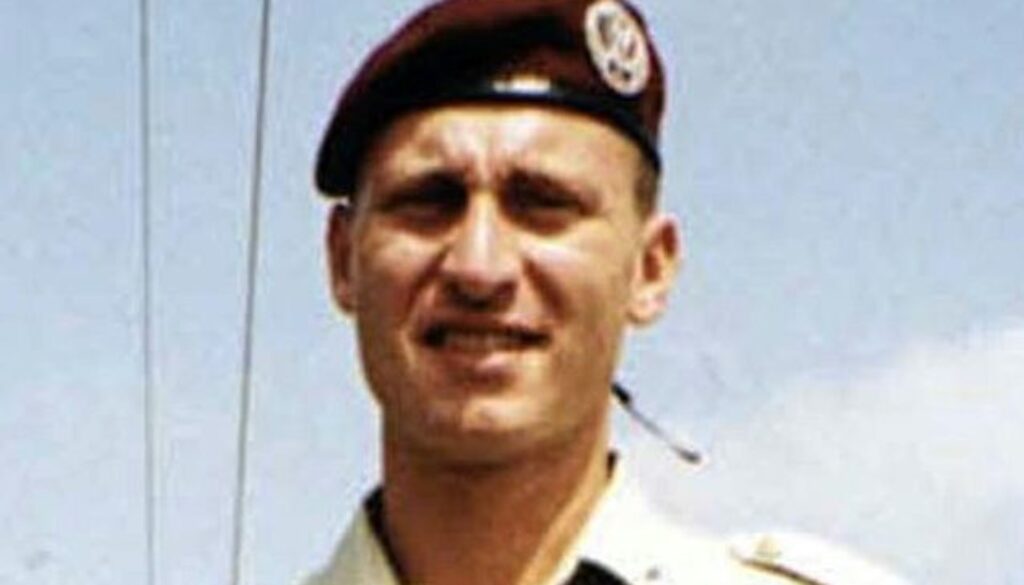 lele-scieri-1562317079124.jpg