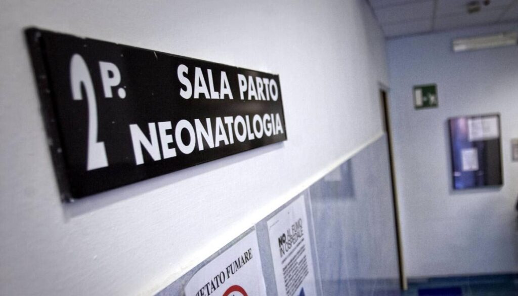 sala-parto-uccide-neonata.jpg