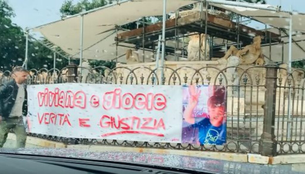 striscione-mondello-viviana-e-gioele.jpg