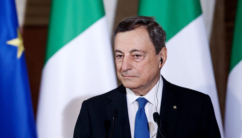 draghi-bandiera.jpg