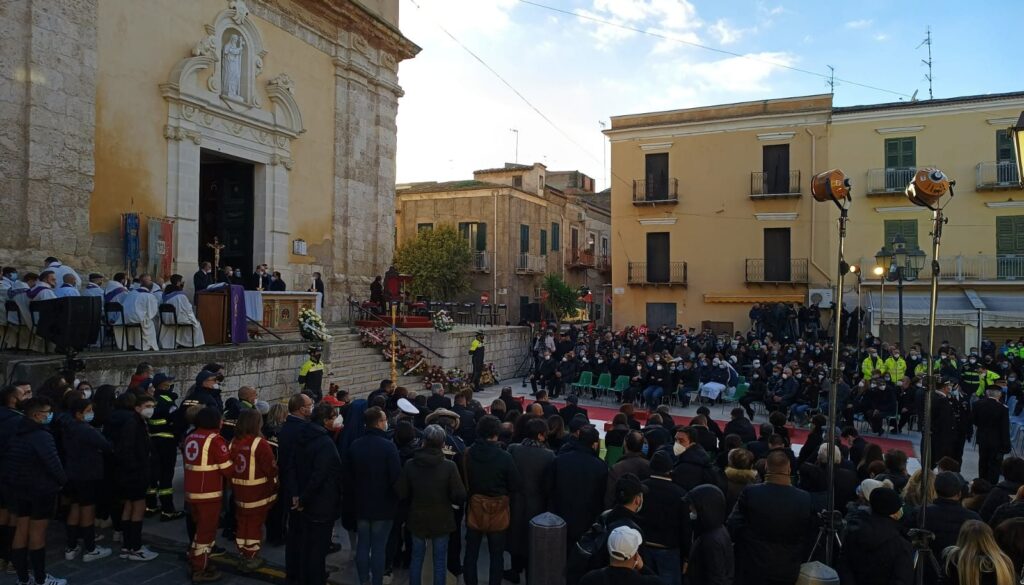 funerali-ravanusa.jpeg funerali-ravanusa.jpeg