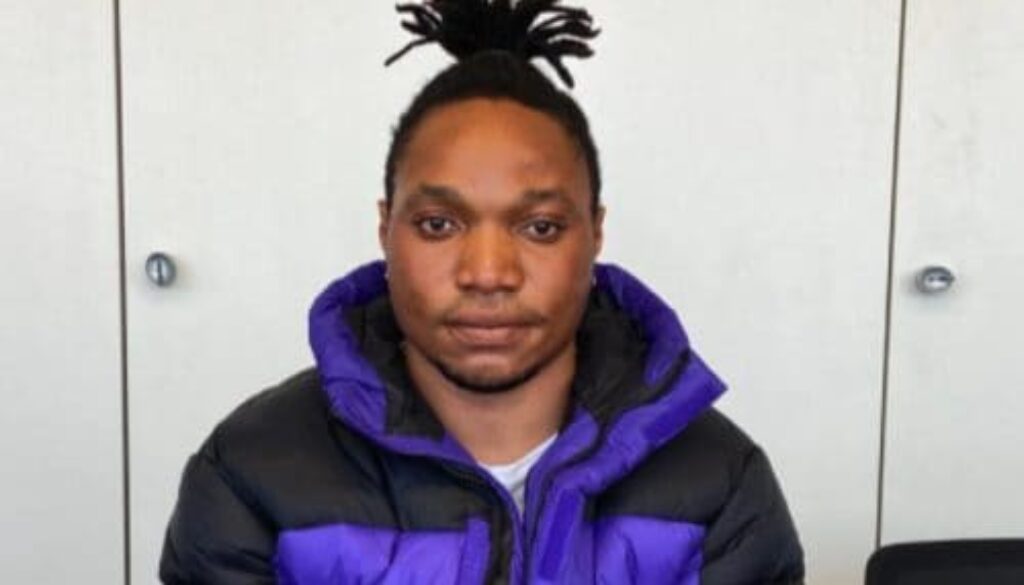 richiedente-asilo-sventa-rapina-e-fa-arrestare-il-ladro-evans-ora-spera-nel-permesso-di-soggiorno richiedente-asilo-sventa-rapina-e-fa-arrestare-il-ladro-evans-ora-spera-nel-permesso-di-soggiorno
