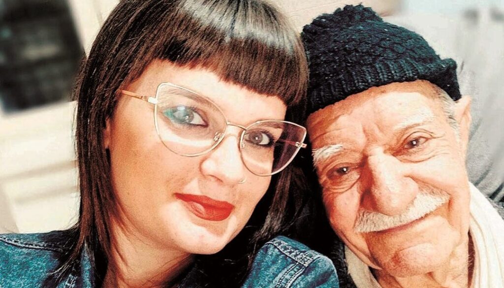 Carmen-Federica-Lopatriello-con-il-nonno-Carlantonio-1080x675-1.jpg Carmen-Federica-Lopatriello-con-il-nonno-Carlantonio-1080x675-1.jpg