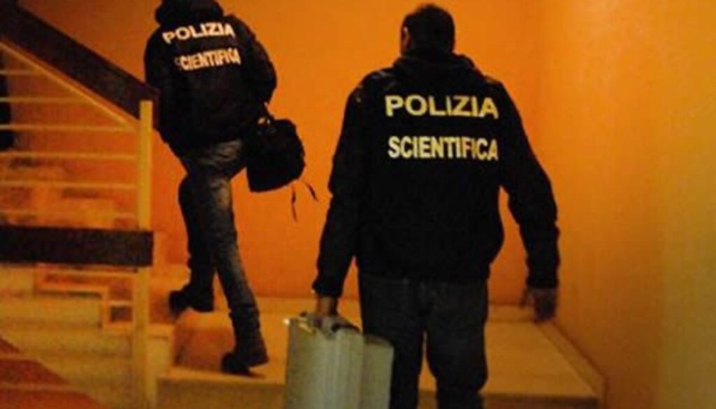 polizia-scientifica-scale.jpg polizia-scientifica-scale.jpg
