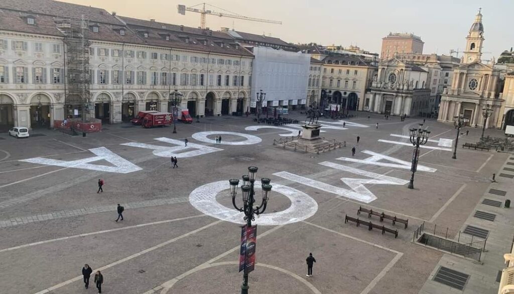 scritta-torino.jpeg
