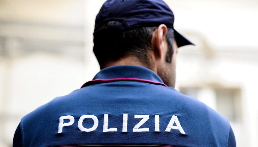 1649777155_polizia.jpg