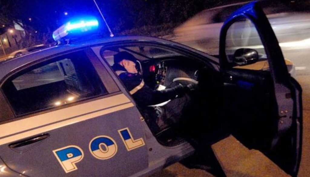 1650643679_polizia.jpg