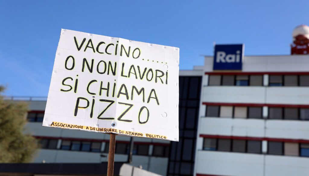 Protesta-cartellone-no-vax.jpg Protesta-cartellone-no-vax.jpg