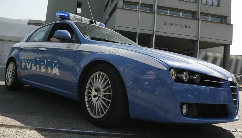 polizia-questura.jpg polizia-questura.jpg