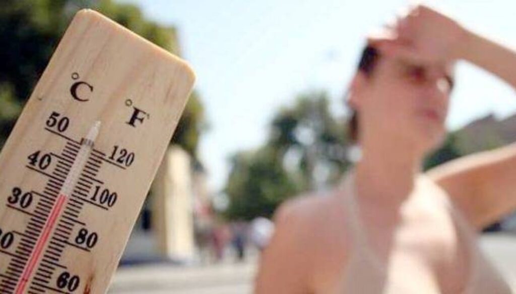 caldo-afa-meteo-249231.660x368.jpg