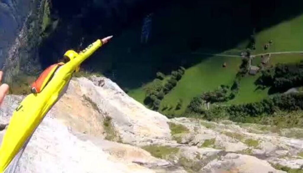 base-jumper.jpg