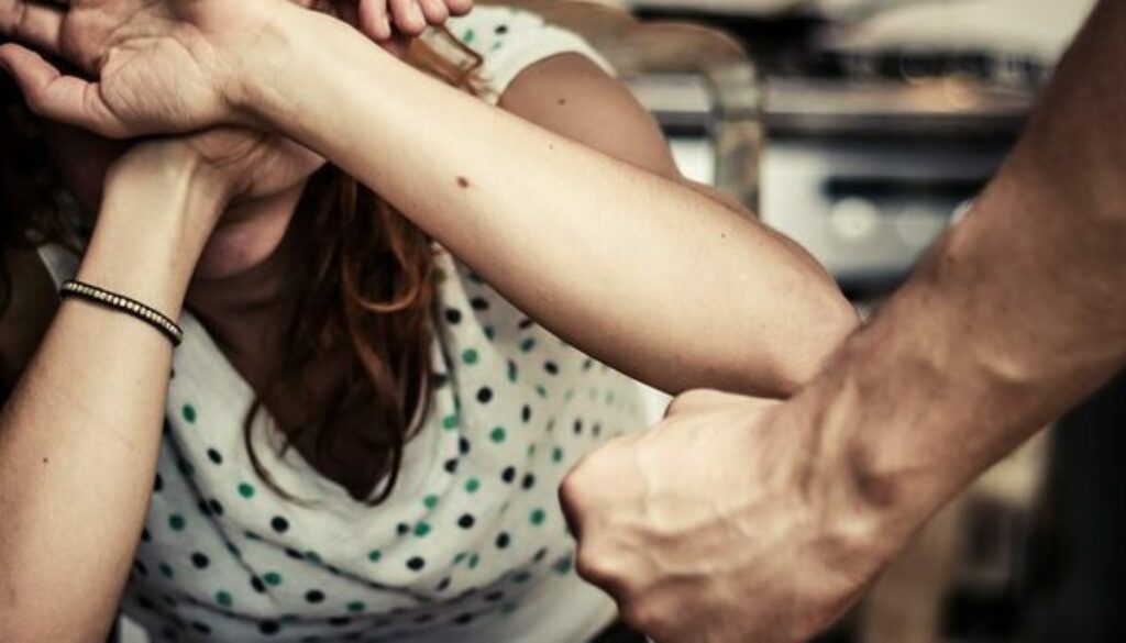 6916274_08193530_violenza_donne.jpeg 6916274_08193530_violenza_donne.jpeg