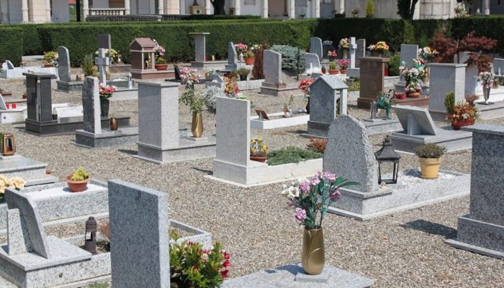 CimiteroGenerica.jpg CimiteroGenerica.jpg