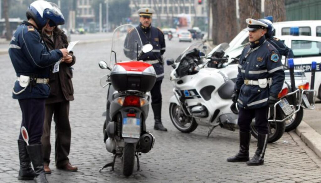 vigili-scooter.jpg