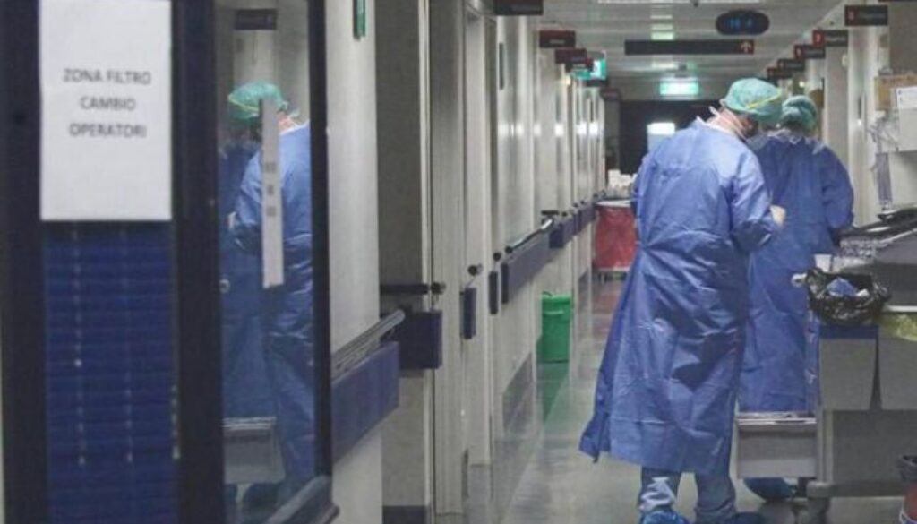 coronavirus_medici_infermieri_ospedale_fg.jpeg coronavirus_medici_infermieri_ospedale_fg.jpeg