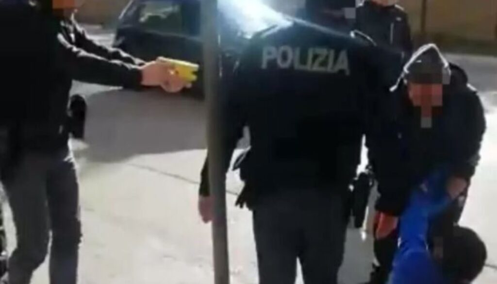 taser-vasto.jpg taser-vasto.jpg