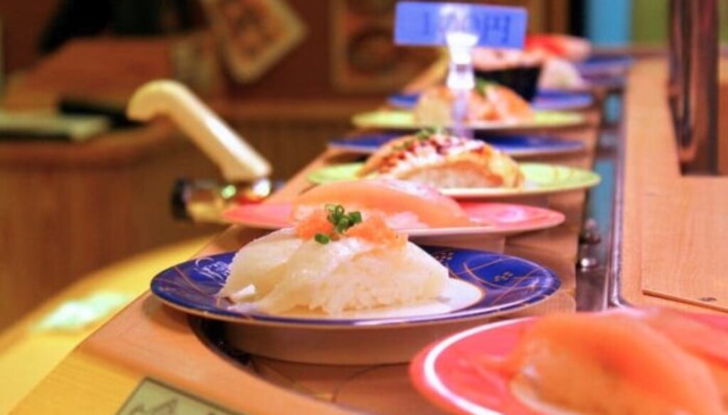Kaitenzushi.jpg Kaitenzushi.jpg