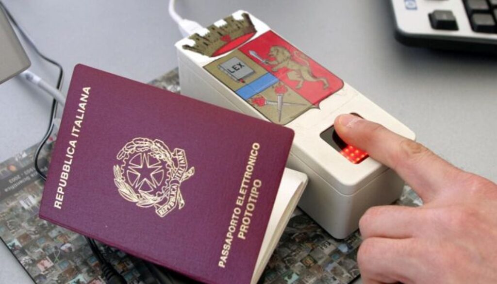 passaporto-italiano.jpg passaporto-italiano.jpg