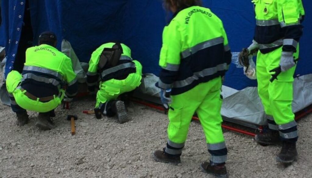 protezione-civile-tende.jpg protezione-civile-tende.jpg