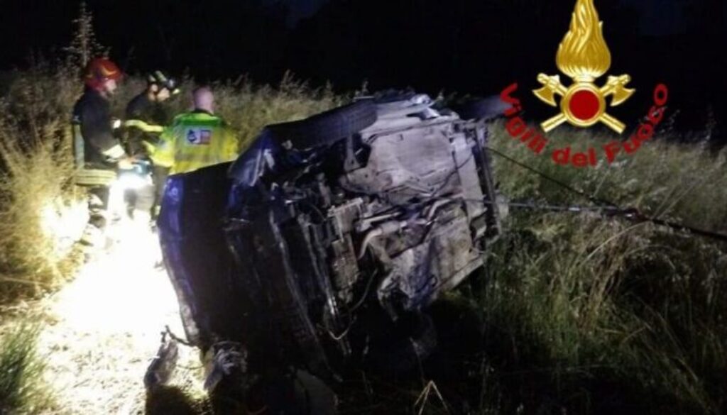 incidente-stradale-torricella-vigili-del-fuoco.jpg