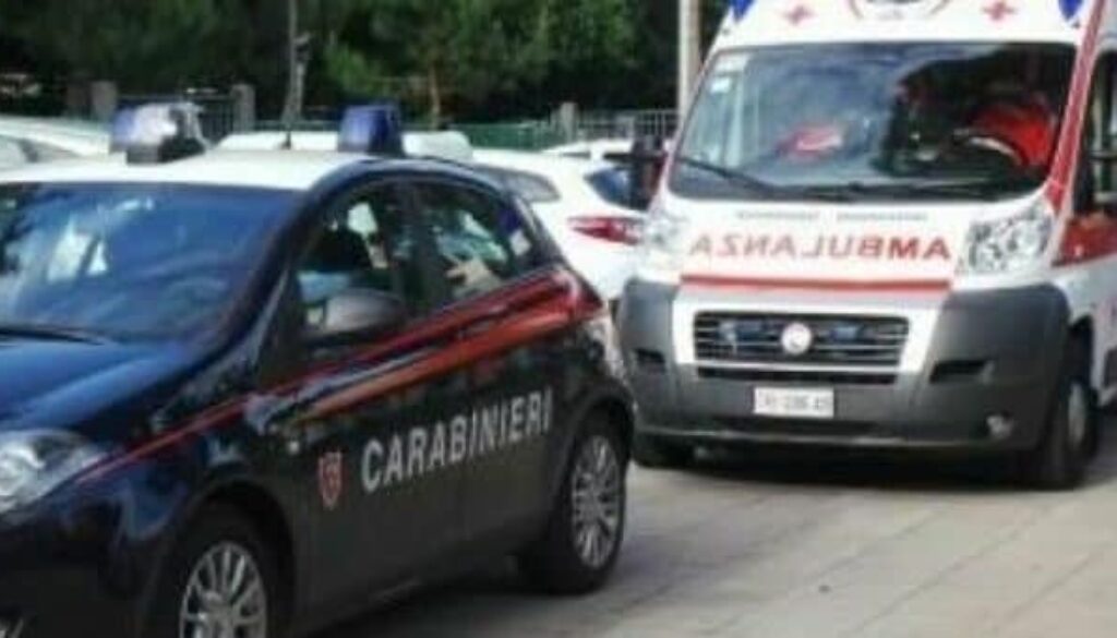6497388_11074254_carabinieri_e_ambulanza.jpg