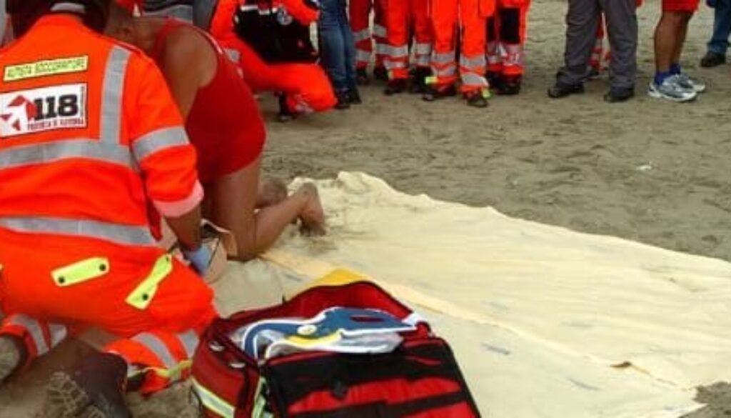 spiaggia-soccorsi.jpg spiaggia-soccorsi.jpg