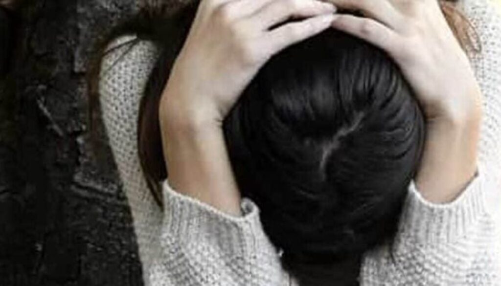 stalking-violenza-donne-2-2-2.jpg