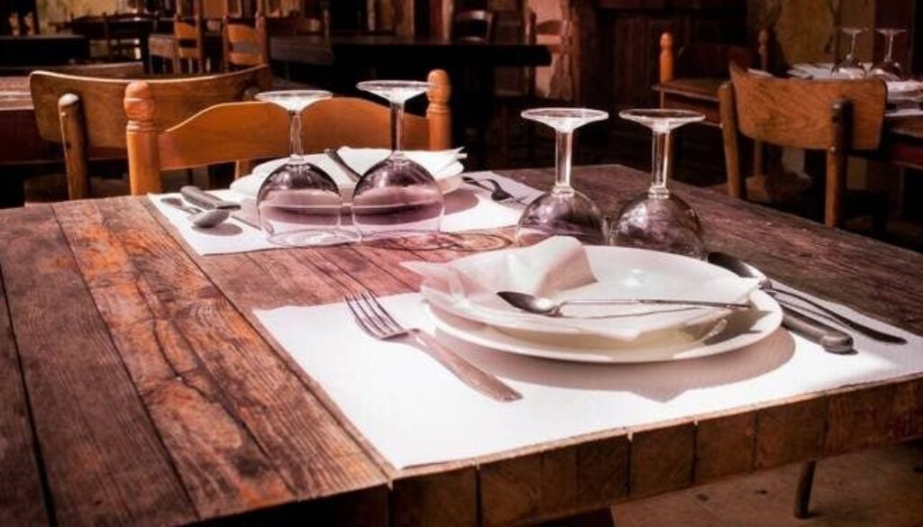 tavolo-ristorante-669700.660x368.jpg tavolo-ristorante-669700.660x368.jpg