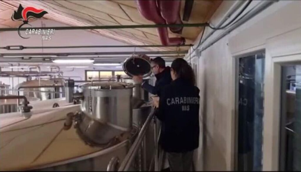 controlli-nas-vino-video.jpg controlli-nas-vino-video.jpg