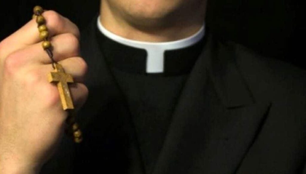 prete-pedofilo-2.jpg