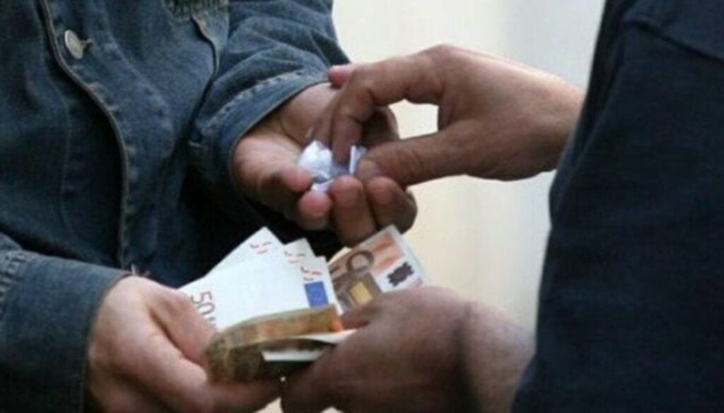 droga-spaccio.jpg droga-spaccio.jpg
