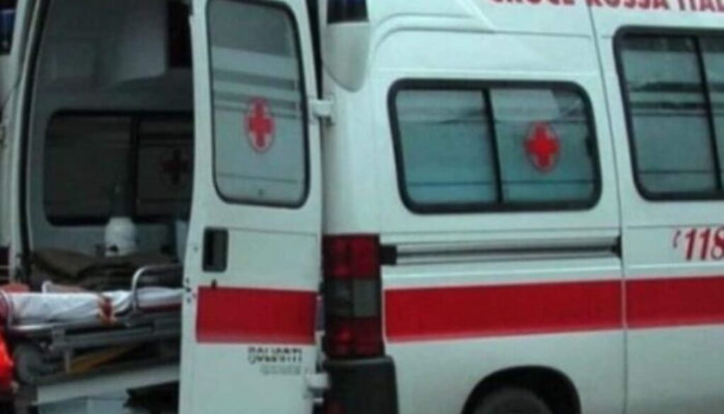 ambulanza.jpg ambulanza.jpg