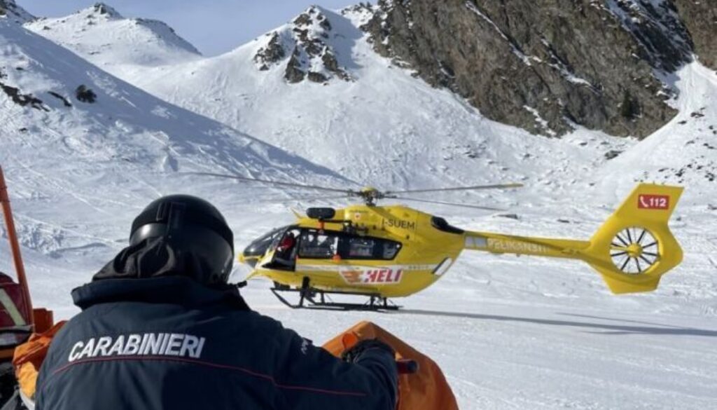 carabinieri-neve.jpg carabinieri-neve.jpg
