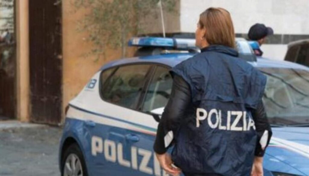 polizia-auto.jpeg polizia-auto.jpeg