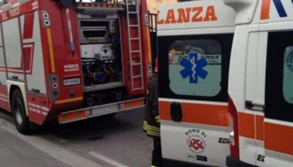 ambulanza-vigili-del-fuoco.jpeg