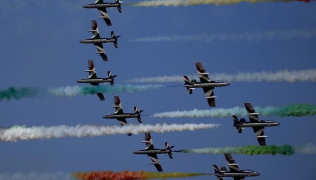frecce-tricolori2.jpeg