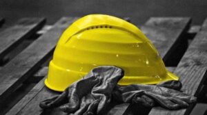 casco-operaio-lavoro.jpeg