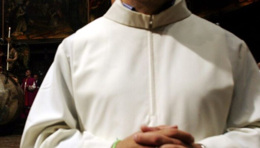 prete-sacerdote.jpg