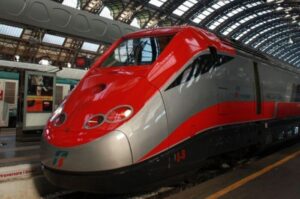 Bambina si ritrova a viaggiare in treno da sola ad Alessandria: rintracciata dai carabinieri Bambina si ritrova a viaggiare in treno da sola ad Alessandria: rintracciata dai carabinieri